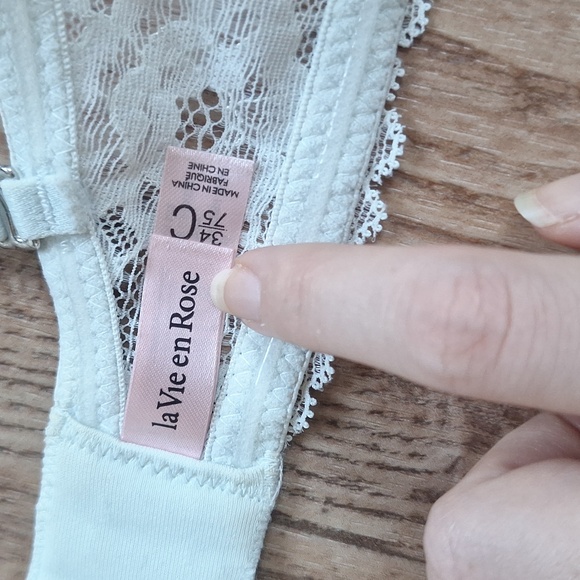 Soft Blue Floral Bra - Picture 4 of 6